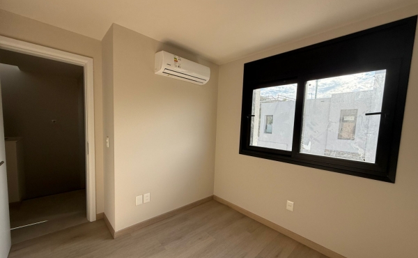 e6a72700-9c1b-404e-8575-9e6452f5bc13