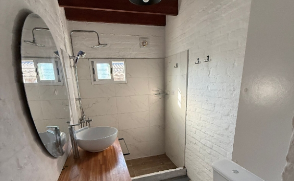 c97884d4-9ba6-4fb3-b3b8-55d8d931ed88