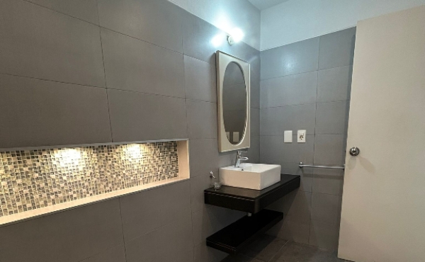 6523a4f9-c296-4f9a-9de4-14e1d8022e81